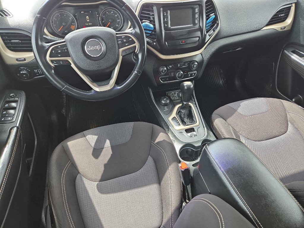 2015 Jeep Cherokee Image 12