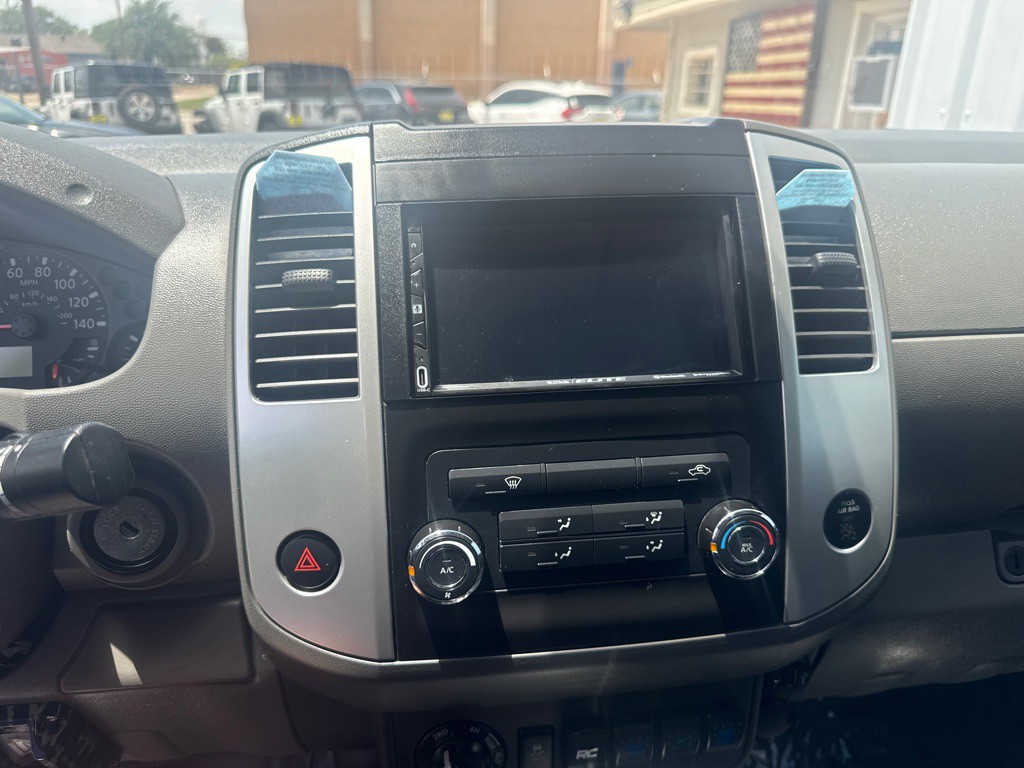 2019 Nissan Frontier Image 11