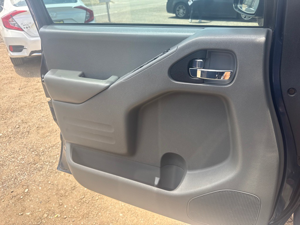 2019 Nissan Frontier Image 13