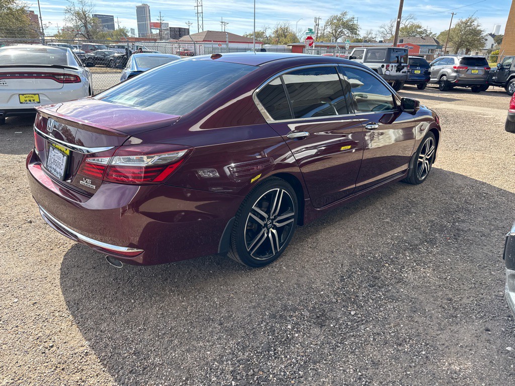 2017 Honda Accord Image 5