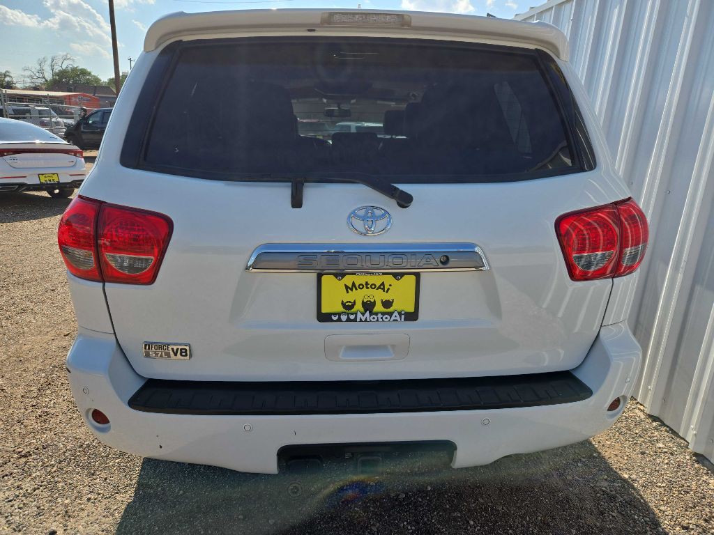 2014 Toyota Sequoia Image 3
