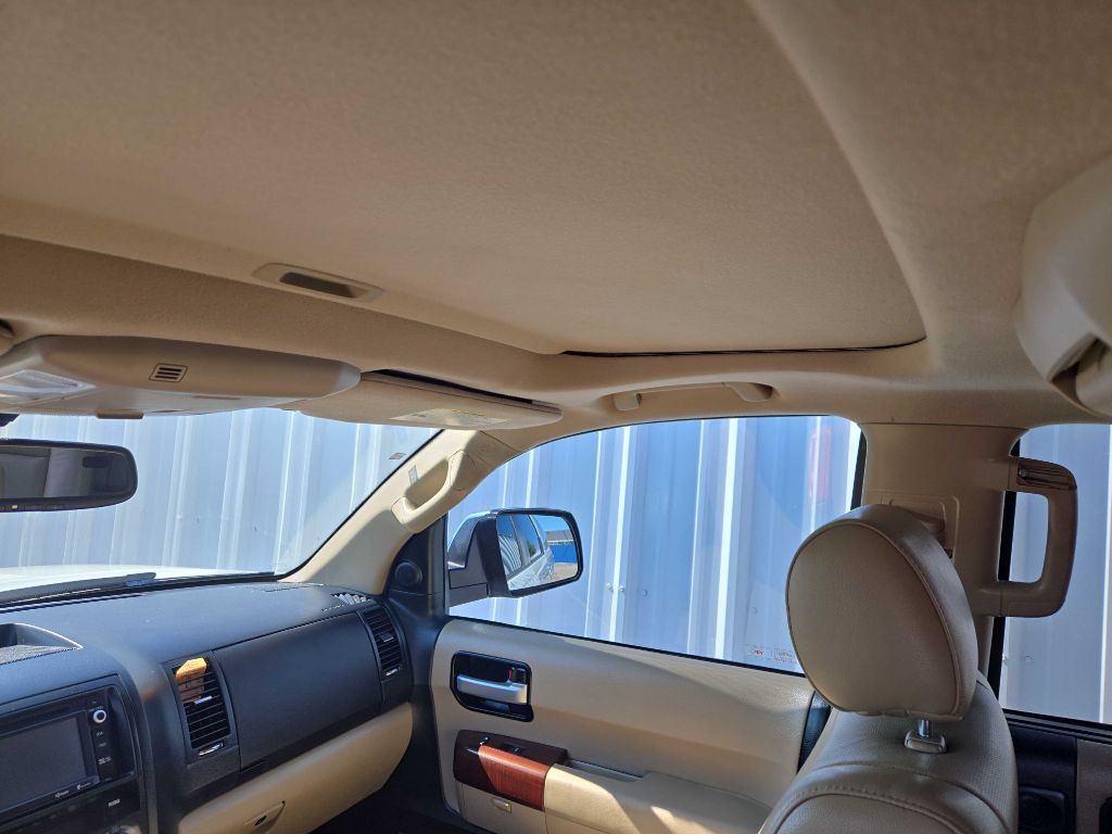 2014 Toyota Sequoia Image 12
