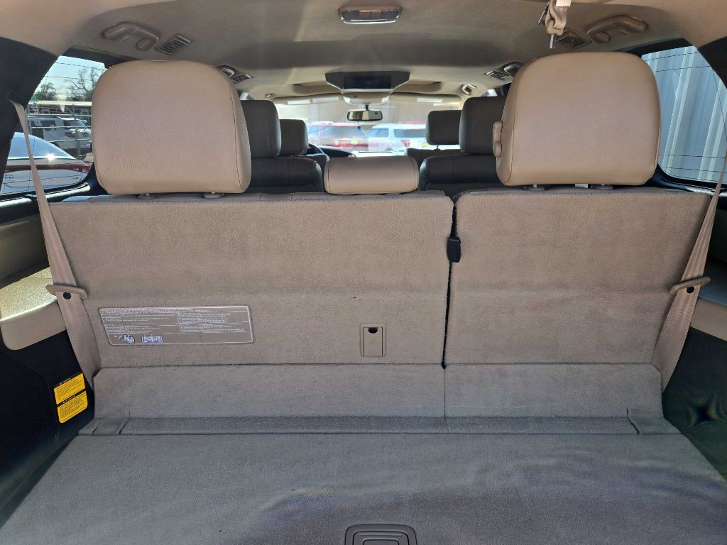 2014 Toyota Sequoia Image 16