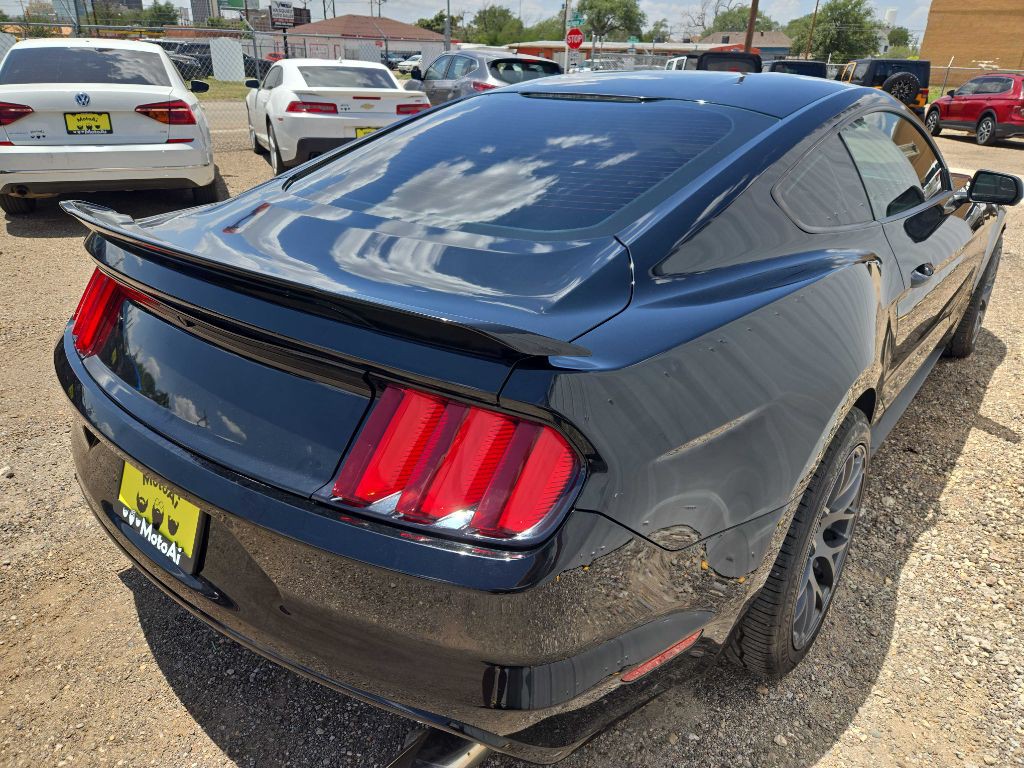 2016 Ford Mustang Image 2