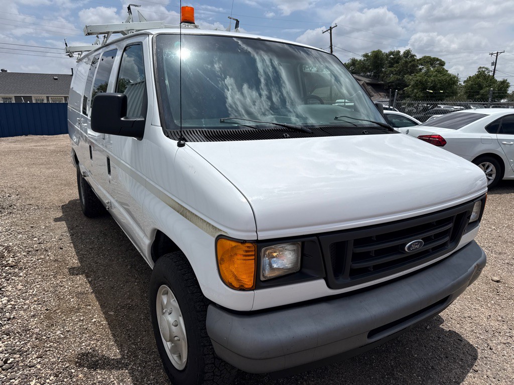 2007 Ford Econoline Image 4