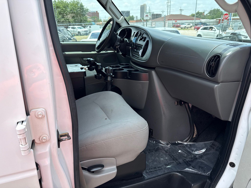 2007 Ford Econoline Image 8