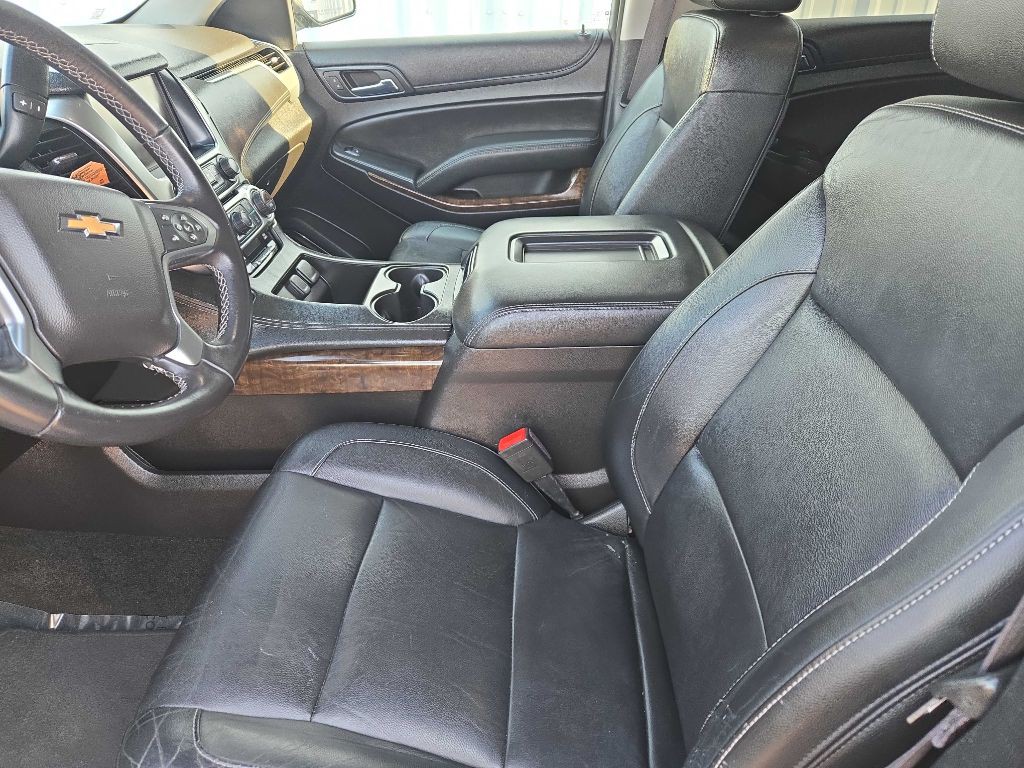 2017 Chevrolet Suburban Image 7