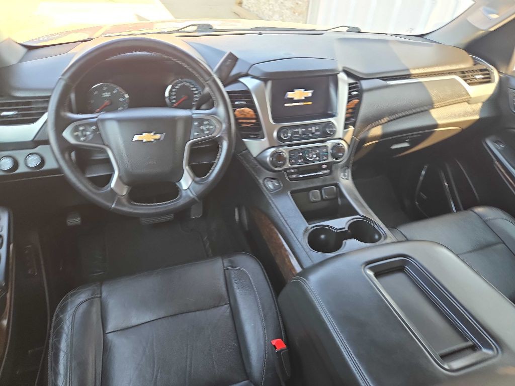 2017 Chevrolet Suburban Image 11