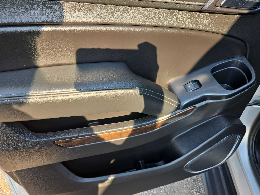 2017 Chevrolet Suburban Image 13