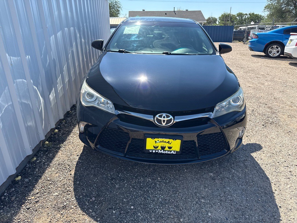 2017 Toyota Camry Image 3
