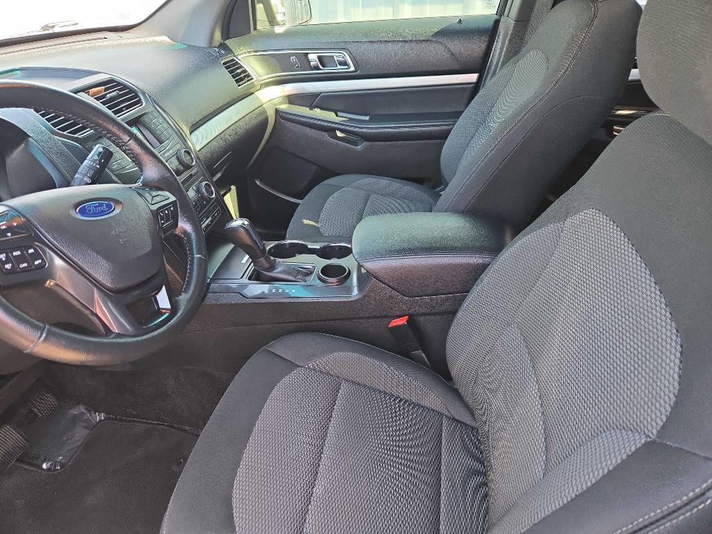 2017 Ford Explorer Image 7