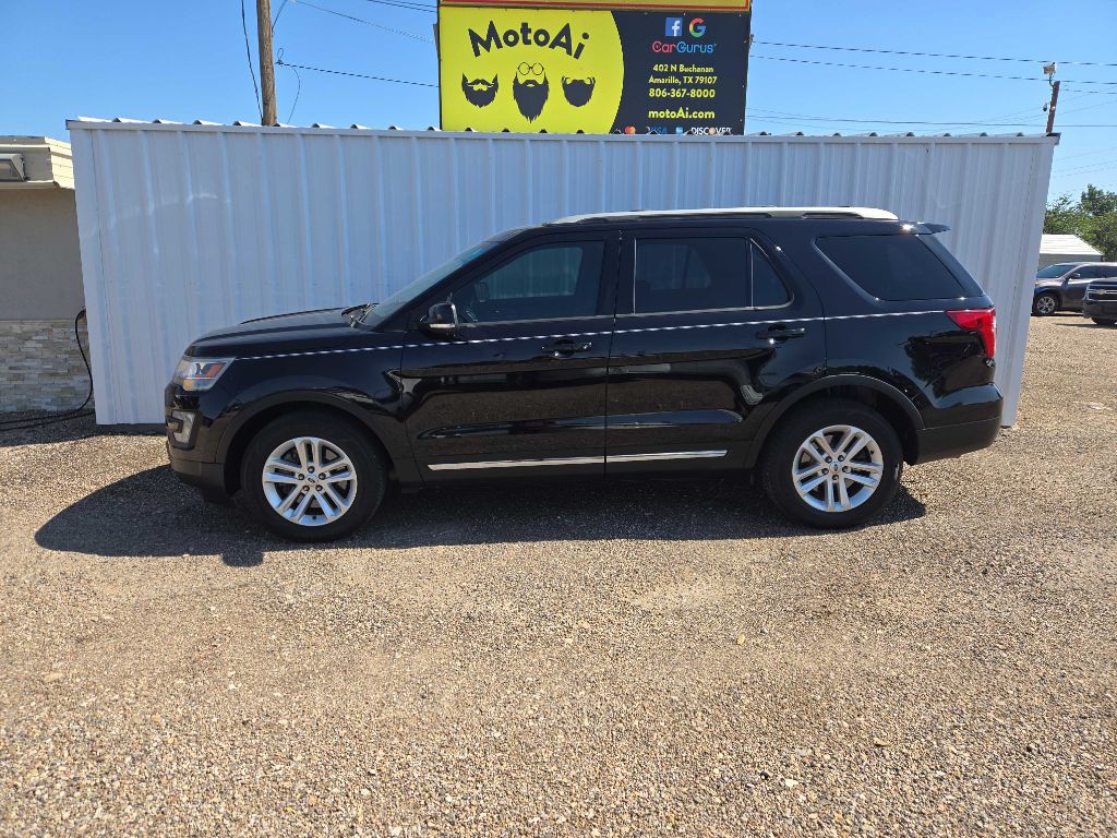 2017 Ford Explorer Image 1