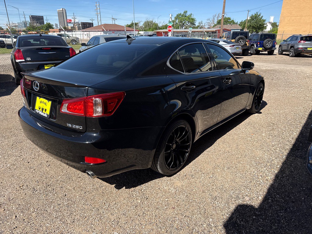 2013 Lexus IS Image 6