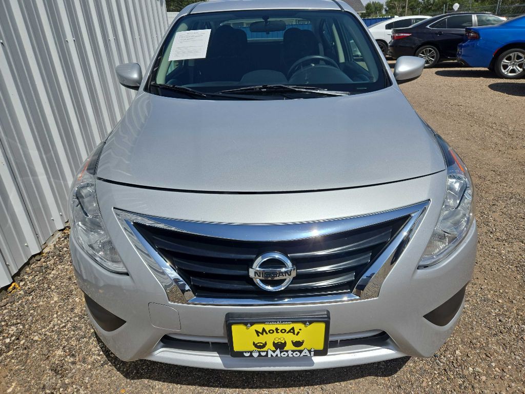 2019 Nissan Versa Image 6