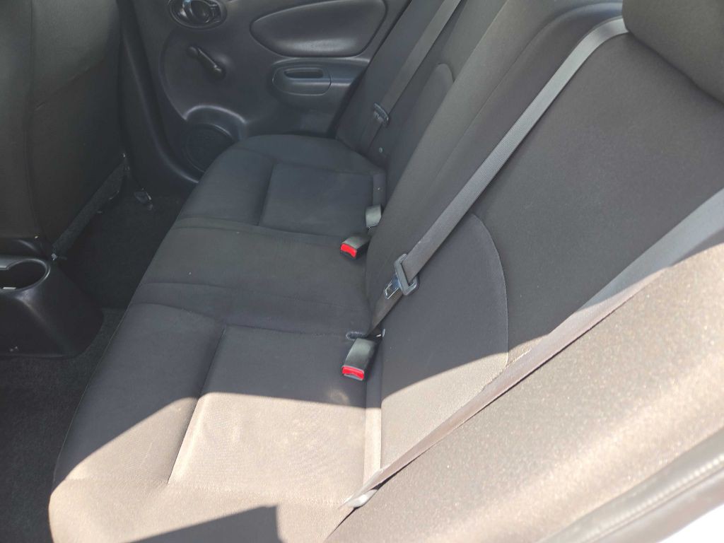 2019 Nissan Versa Image 9