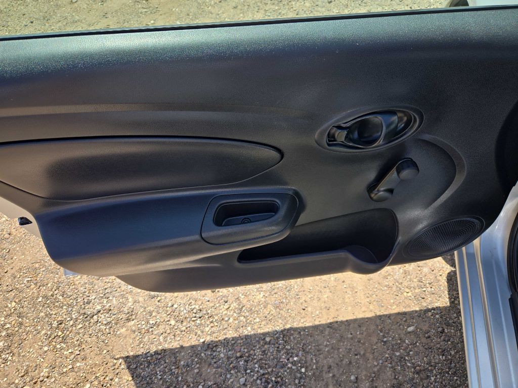 2019 Nissan Versa Image 10