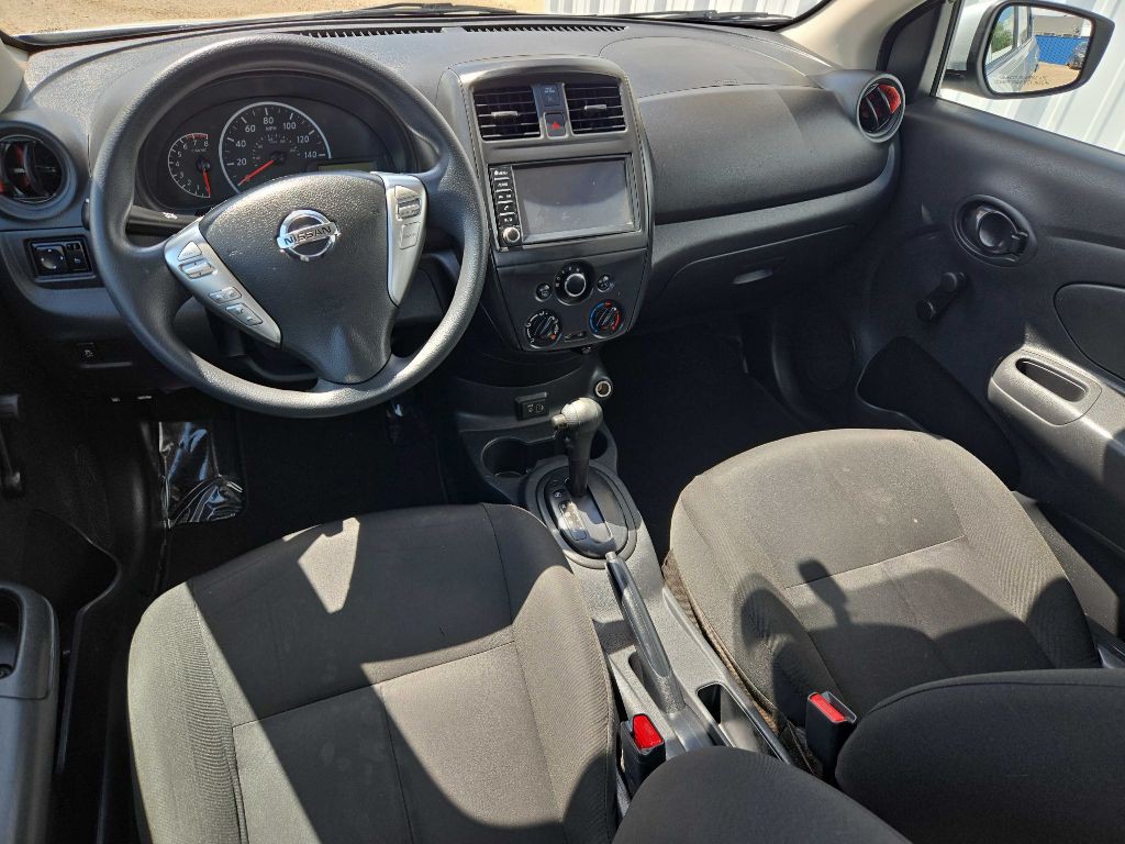 2019 Nissan Versa Image 11
