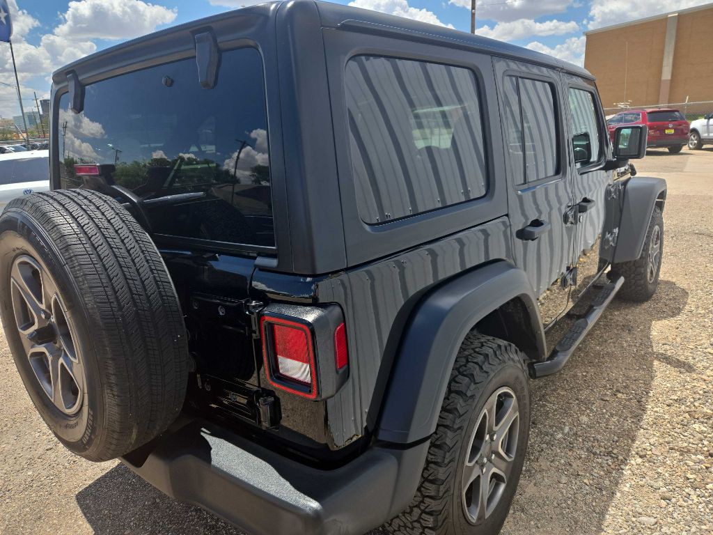 2018 Jeep Wrangler Unlimited Image 2