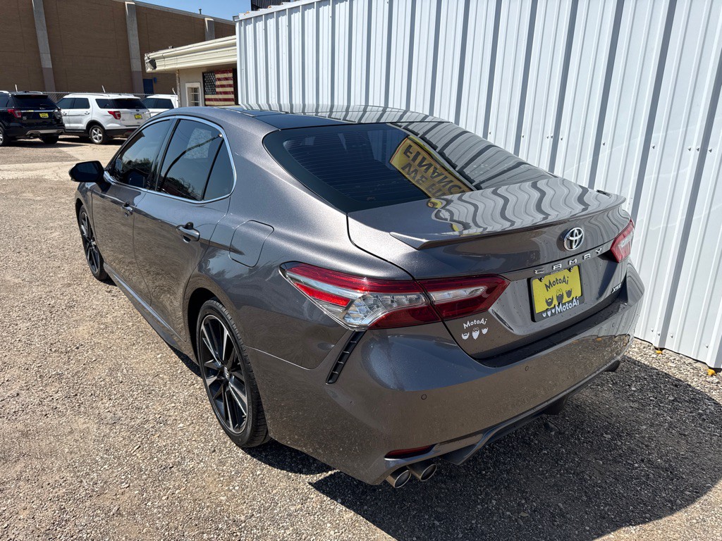 2018 Toyota Camry Image 5