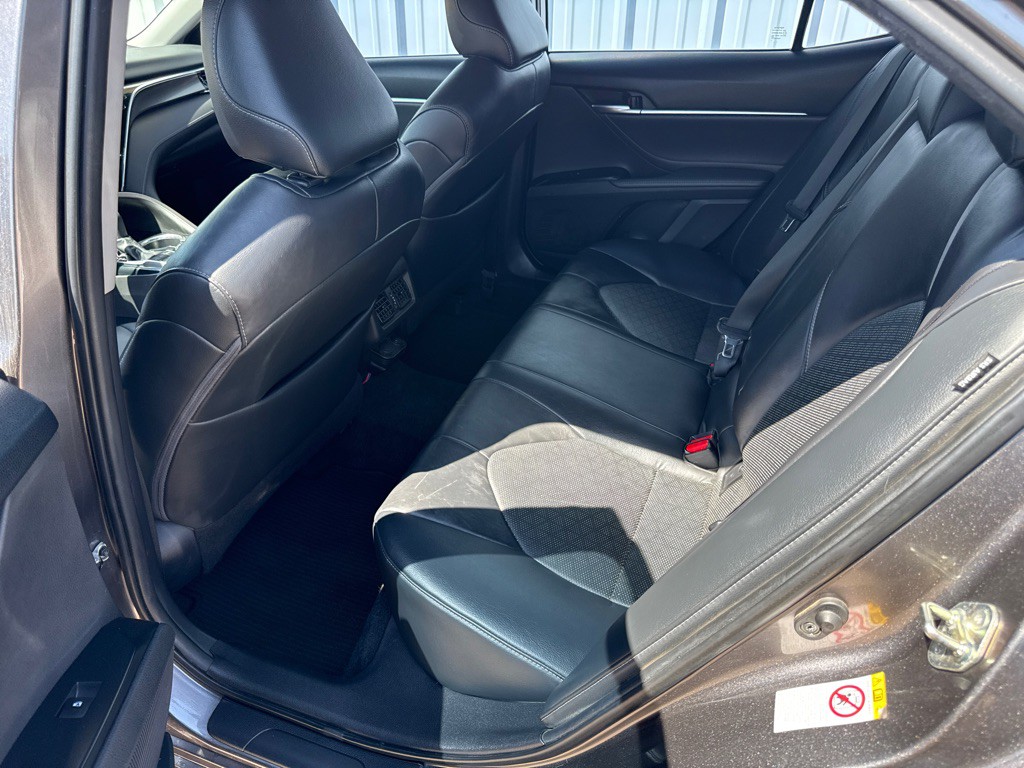 2018 Toyota Camry Image 9