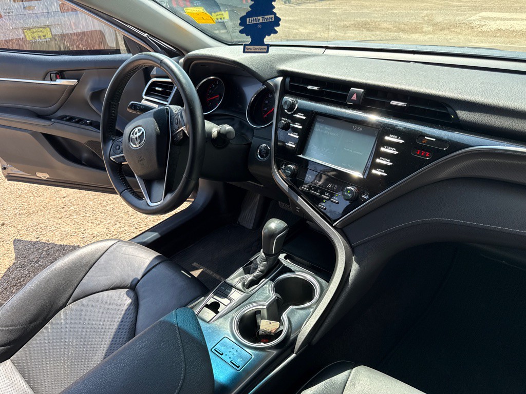 2018 Toyota Camry Image 12