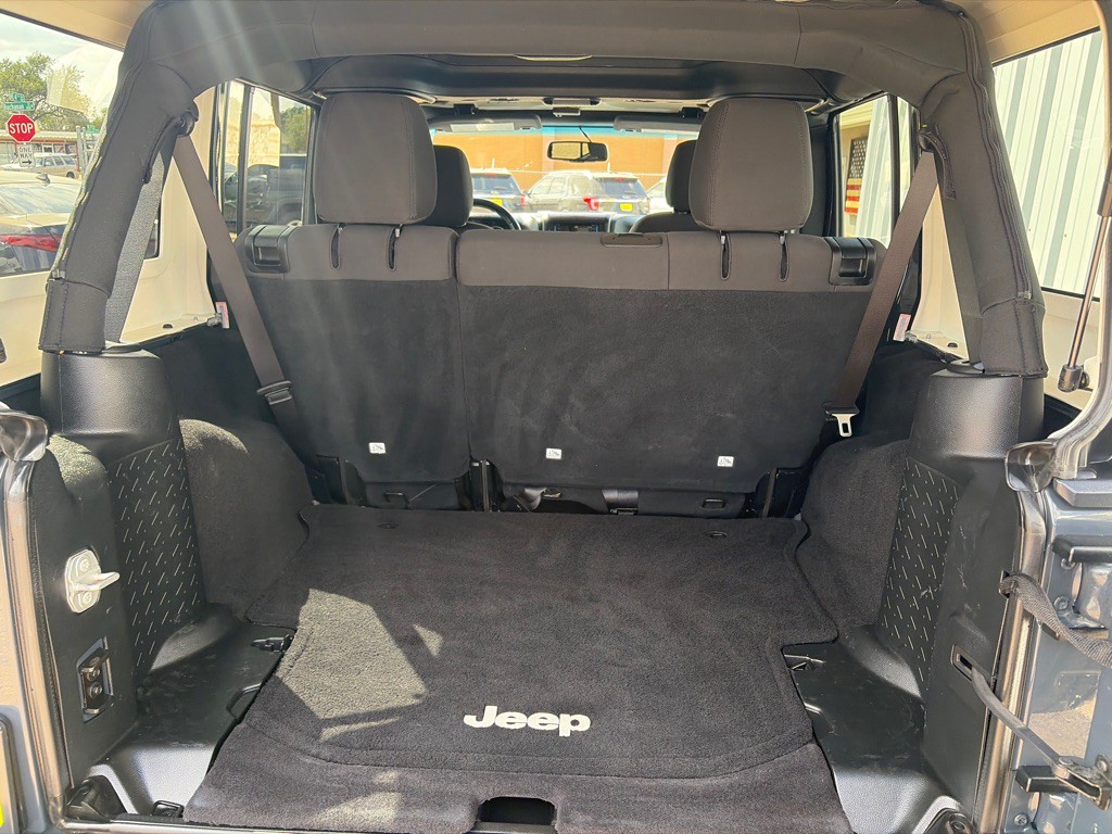 2017 Jeep Wrangler Unlimited Image 13