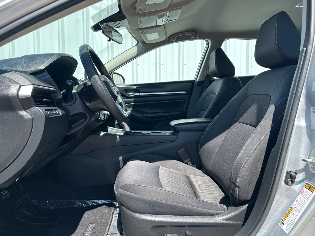 2022 Nissan Altima Image 9
