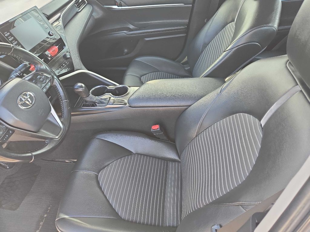 2022 Toyota Camry Image 6