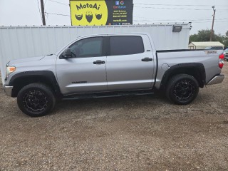 Image for 2017 Toyota Tundra CREWMAX SR5 ID: 7714840