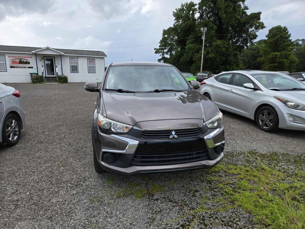 2016 Mitsubishi Outlander Image 2