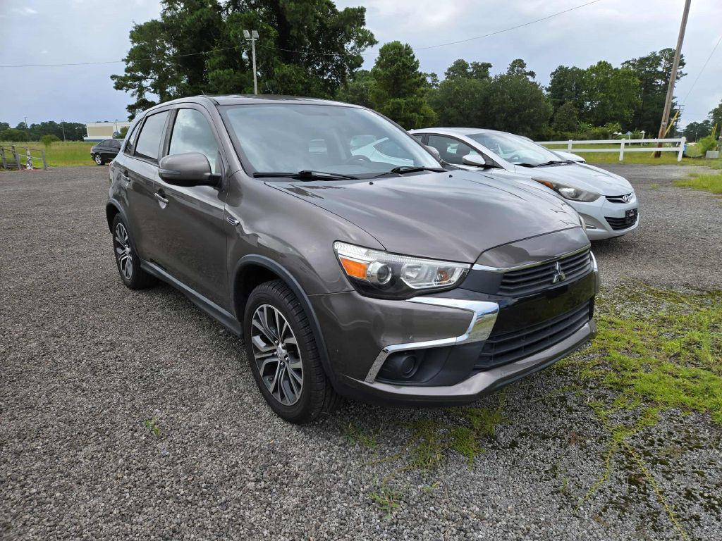 2016 Mitsubishi Outlander Image 3