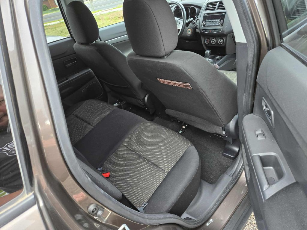 2016 Mitsubishi Outlander Image 7