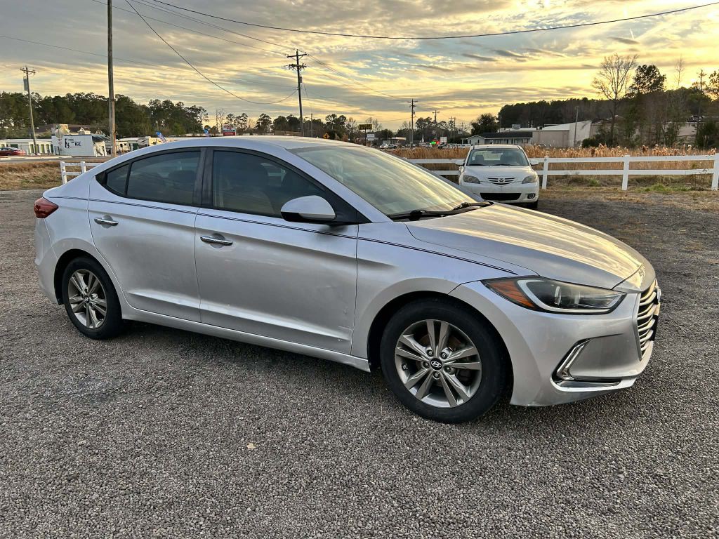 2017 Hyundai Elantra Image 2
