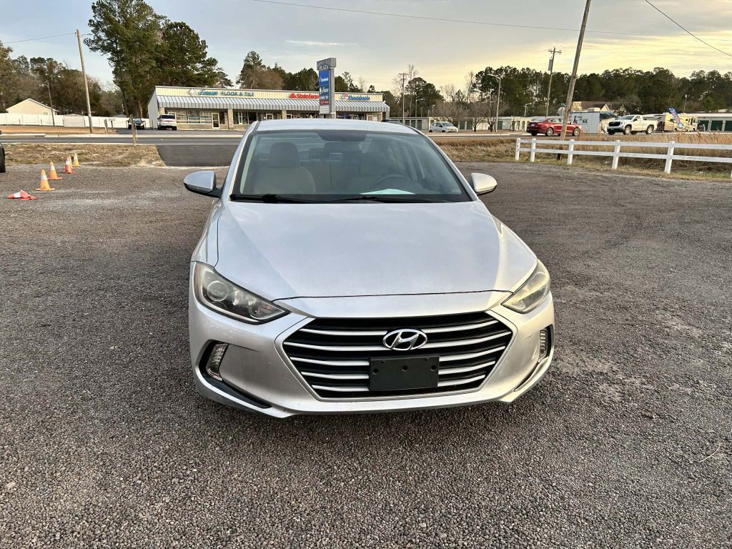 2017 Hyundai Elantra Image 3