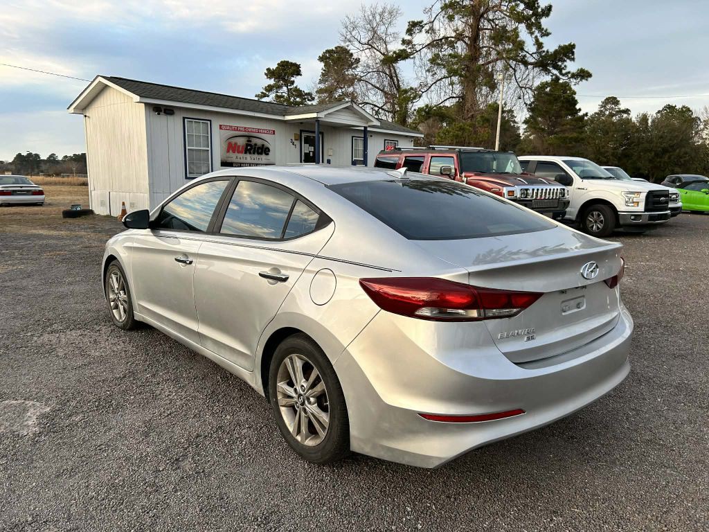 2017 Hyundai Elantra Image 4