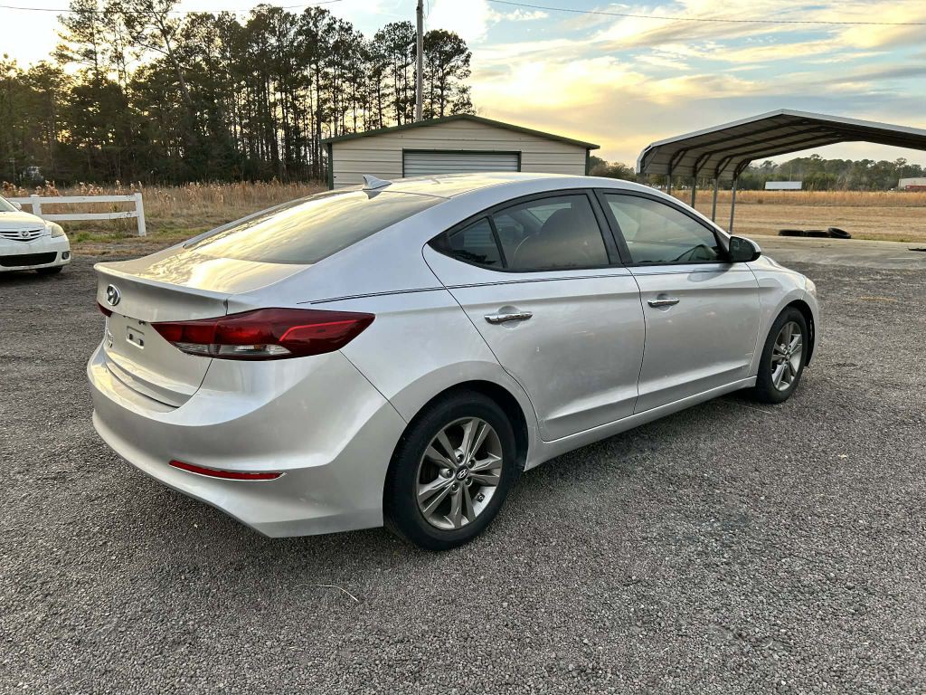 2017 Hyundai Elantra Image 5