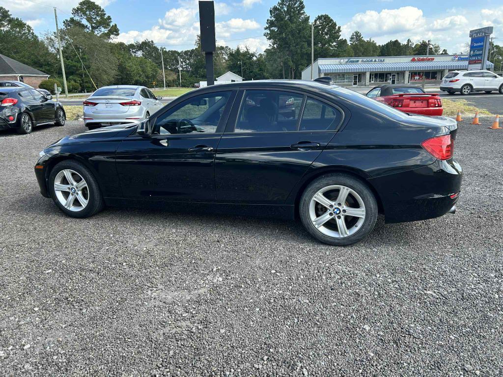 2015 BMW 3 Series Image 9