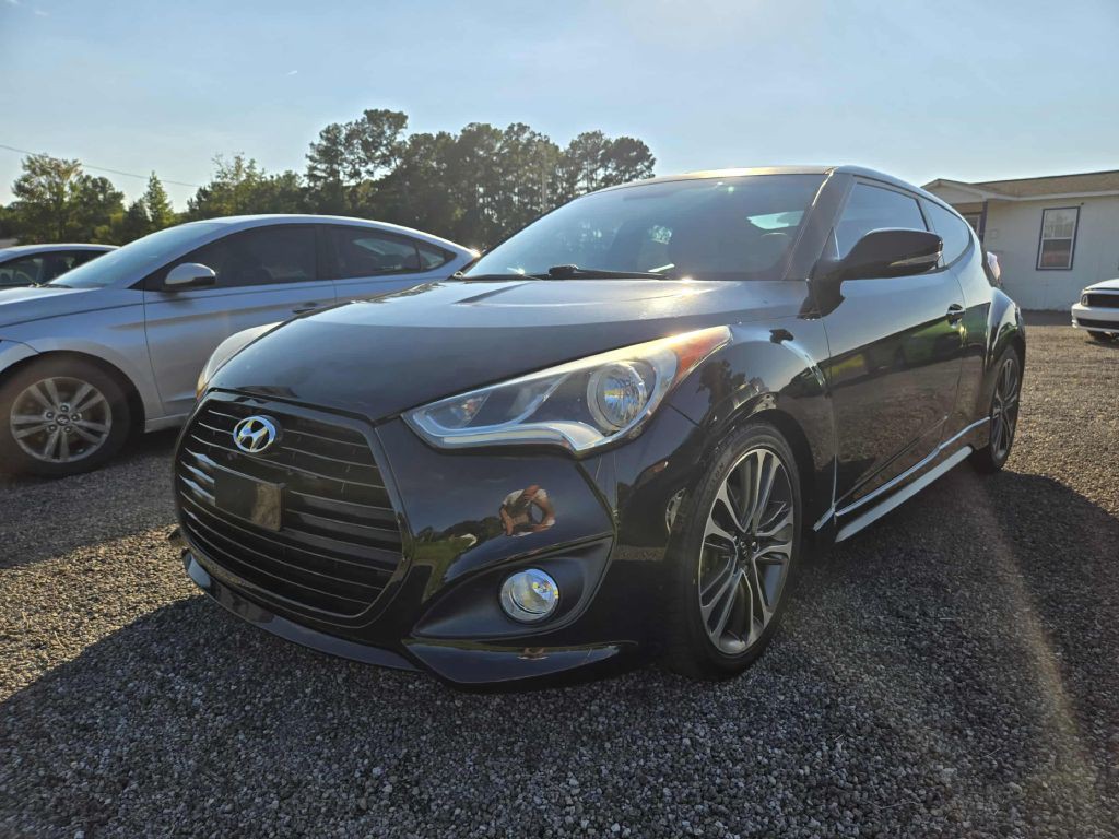 2015 Hyundai Veloster Image 2