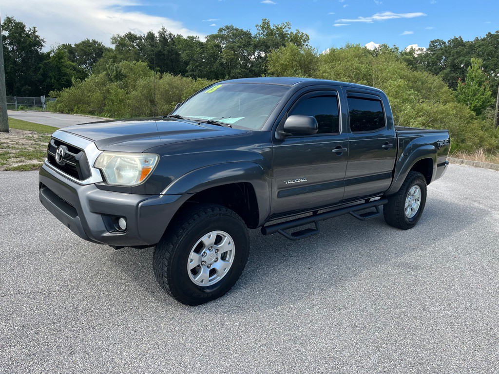 2013 Toyota Tacoma Image 1