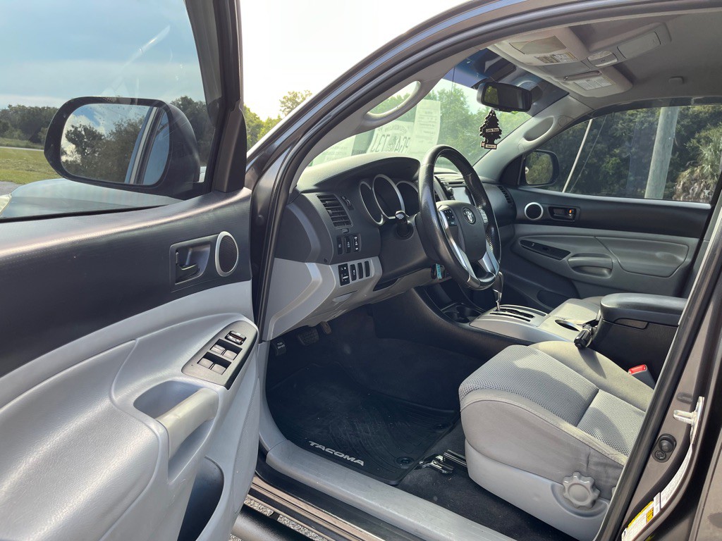2013 Toyota Tacoma Image 13