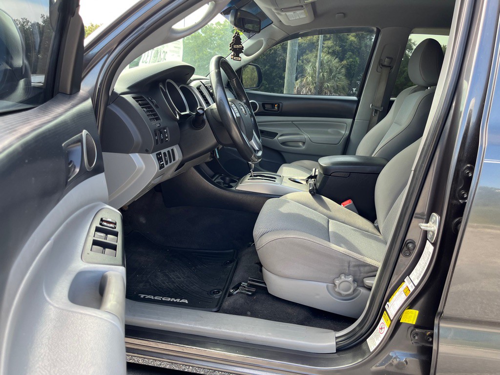 2013 Toyota Tacoma Image 14