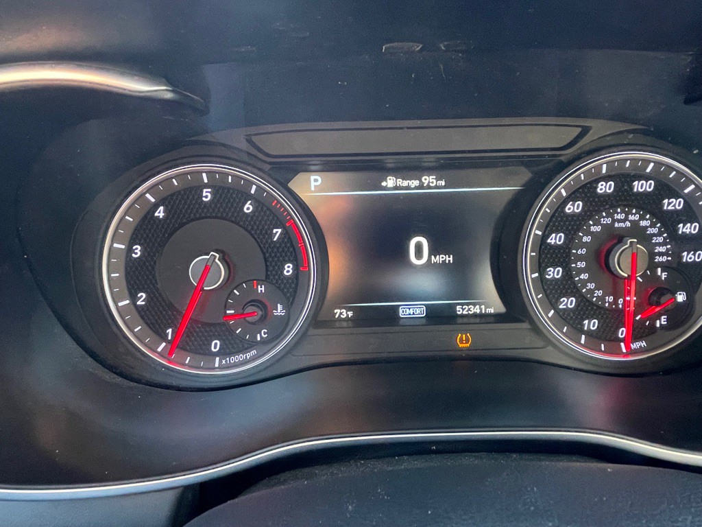 2019 Genesis G70 Image 18