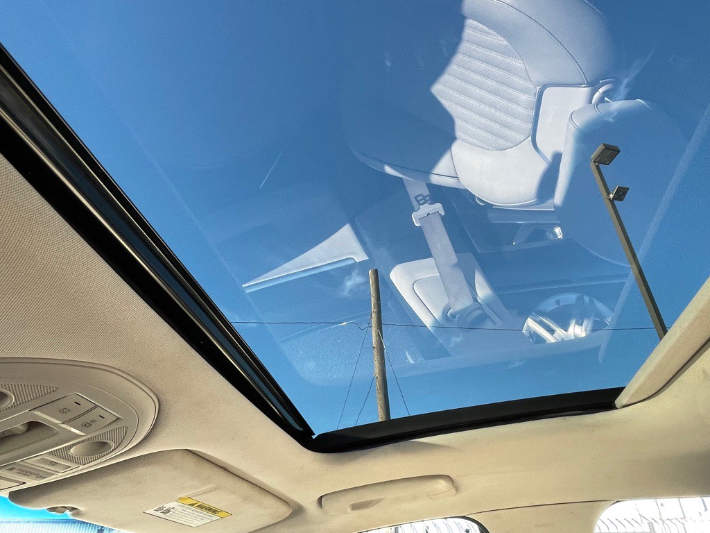 2019 Genesis G70 Image 26