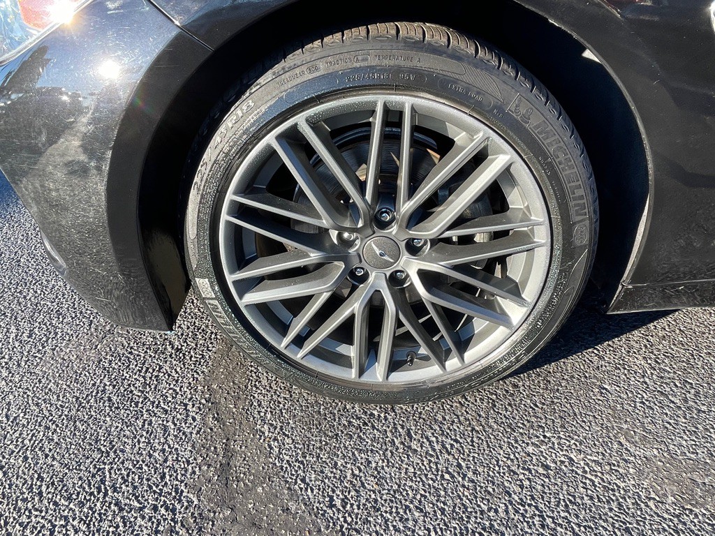 2019 Genesis G70 Image 28