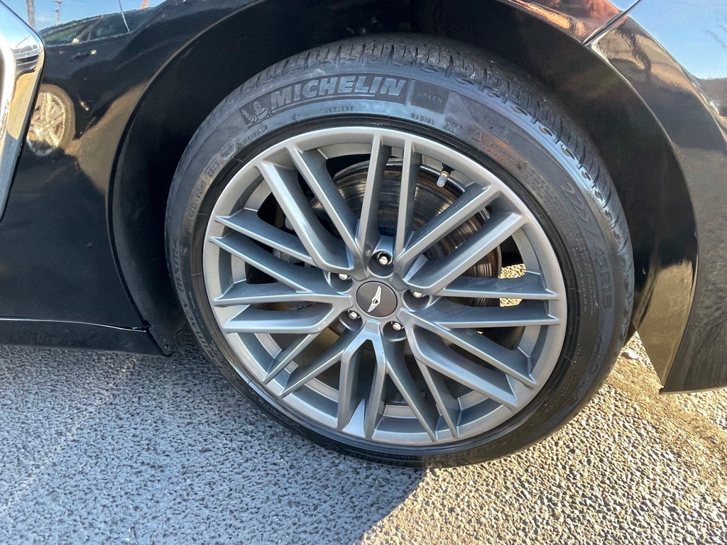 2019 Genesis G70 Image 31