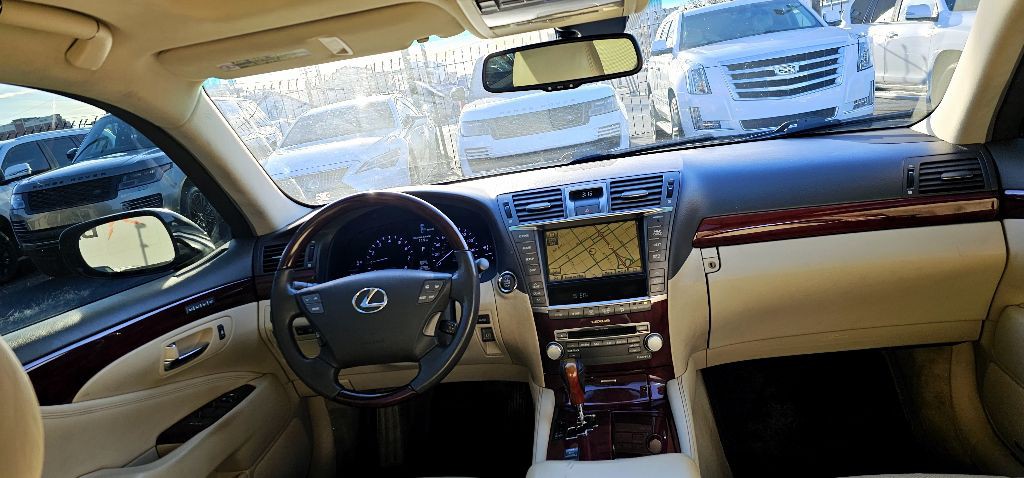 2010 Lexus LS 460 Image 13