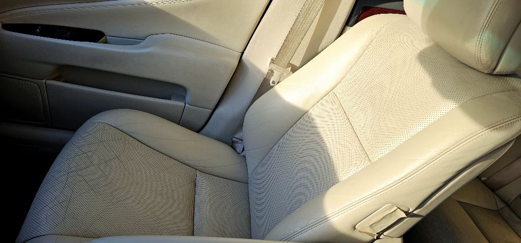 2010 Lexus LS 460 Image 16