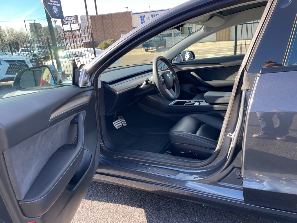 2023 Tesla Model 3 Image 10