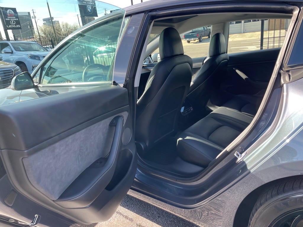 2023 Tesla Model 3 Image 11