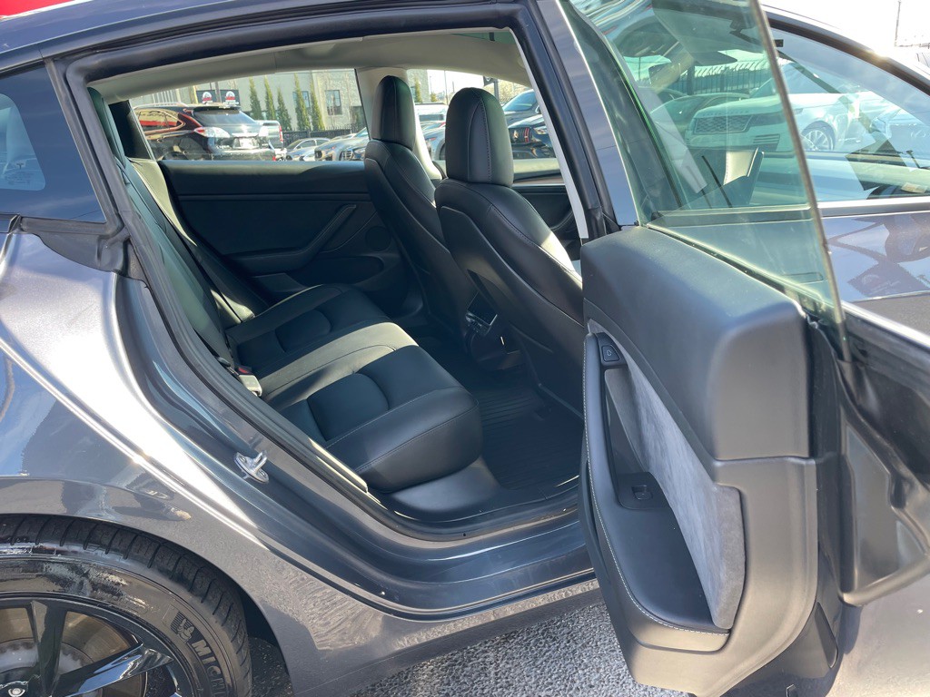 2023 Tesla Model 3 Image 12